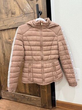 Guess Dusty pink puffer jacket